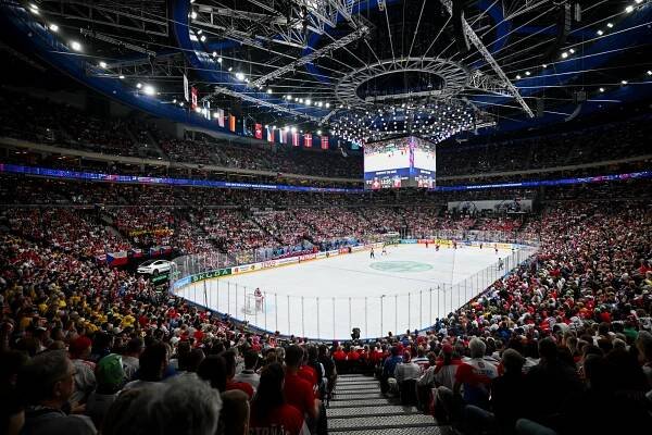 Na Spartě už bez jednorázových kelímků. O2 arena zavedla zálohovanou alternativu, ušetří to tuny plastu