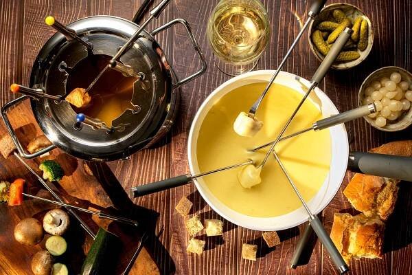 Fondue-Sets im Test - Zum Anbeißen