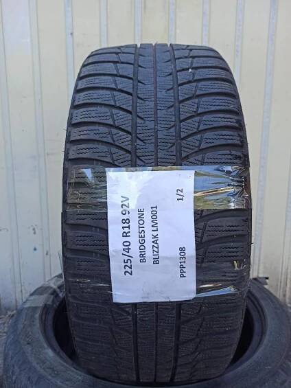 Zimní pneu Bridgestone Blizzak LM001 225/40 R18 92V 5,5mm 2ks - Pneumatiky