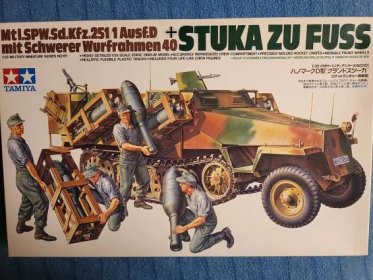 STUKA ZU FUSS Mtl.SPW.Sd.Kfz.251/1 Ausf.D mit Schwerer Wurfrahmen 40