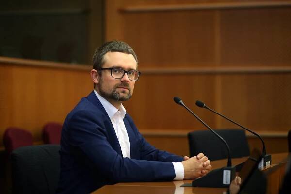 Česko se bohužel dostalo na vrchol priorit toho, co je třeba zkontrolovat, říká europoslanec Peksa