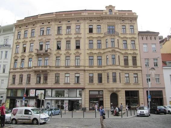 Soubor:Brno, Dominikánské náměstí 6-8.jpg – Wikipedie