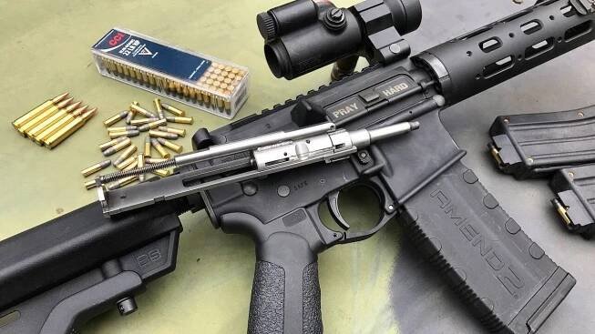 Adaptér CMMG pro AR15.223 to 22LR Bravo - nerez, 1x zásobník 25rds