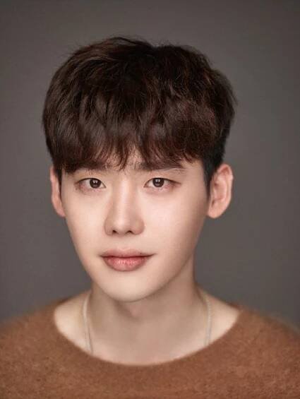 Lee Jong-Suk-1989-p1.jpg