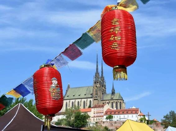 Festival Ochutnej svět 2018 v brněnské Malé Americe.