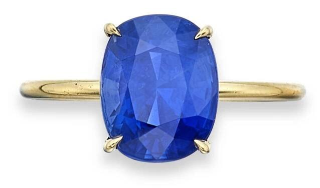 View full screen - View 1 of Lot 36. Sapphire Ring.