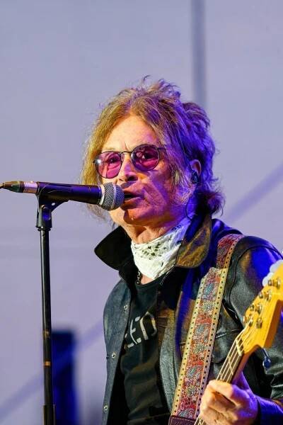 Hvězdní Black Country Communion v čele s Bonamassou a Hughesem vystoupili v Olomouci - musicserver.cz