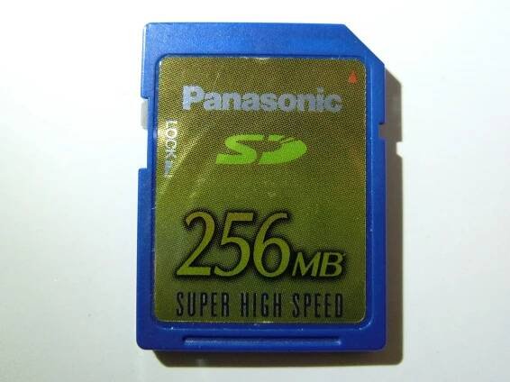 Soubor:Paměťová SD karta značky Panasonic.JPG