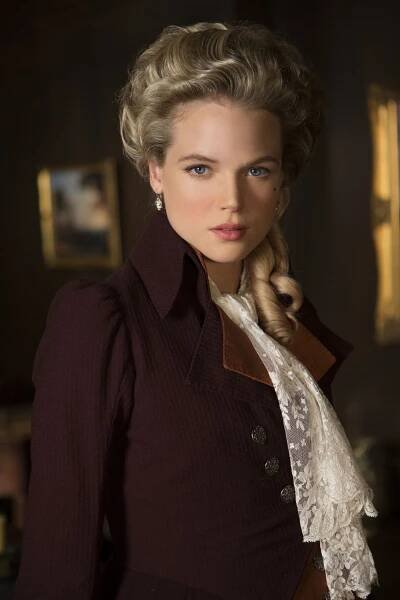 Gabriella Wilde - Poldark - Episode 6 - Promo