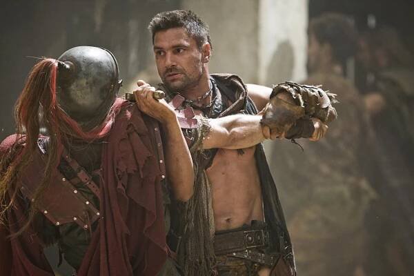 Spartakus - Pomsta - Uprchlík - Z filmu - Manu Bennett