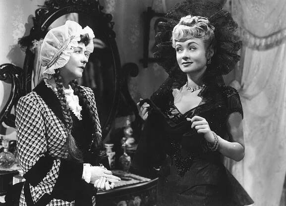 Centennial Summer - Z filmu - Dorothy Gish, Constance Bennett