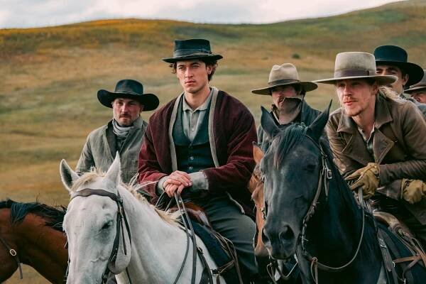 Billy the Kid - Co je v domě... - Z filmu - Tom Blyth, Daniel Webber