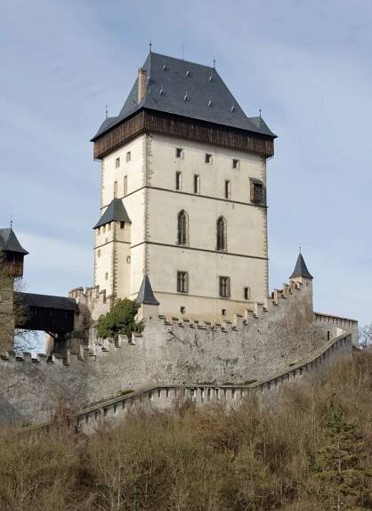 Karlštejn - zamek - Architektura średniowiecza i starożytności
