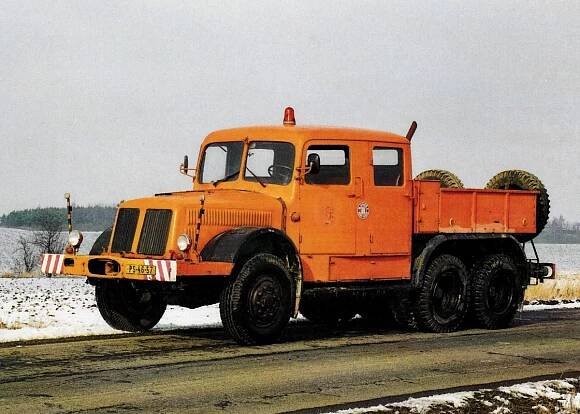 Tatra 813: Domácí kolos | | Autíčkář.cz