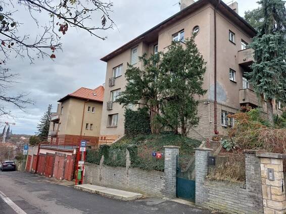 Prodej bytu 1+1 34 m², Pod Kesnerkou, Praha - Smíchov