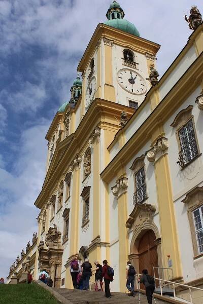 Z Hluboček Mariánským údolím na Svatý Kopeček u Olomouce