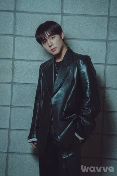 Park Jihoon během natáčení Weak Hero spotřeboval hodně ledu, protože se neváhal udeřit i při čtení scénáře - Asianstyle