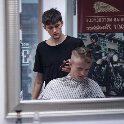 Backstage Barber Shop | Pánské holičství v centru Pardubic