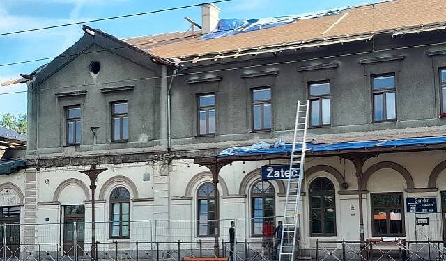 V Žatci probíhá rekonstrukce budovy vlakového nádraží za sto milionů