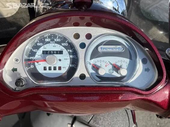 Prodám skůtr PIAGGIO BEVERLY 500