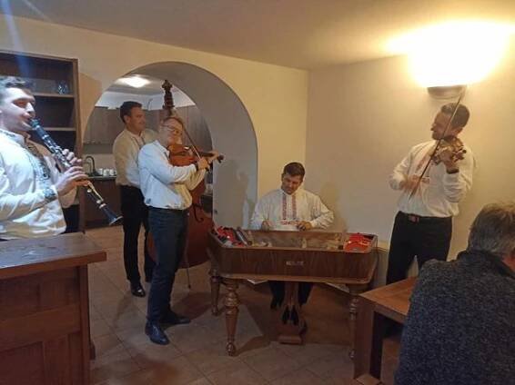 Cimbálová muzika Slovácko foto 2