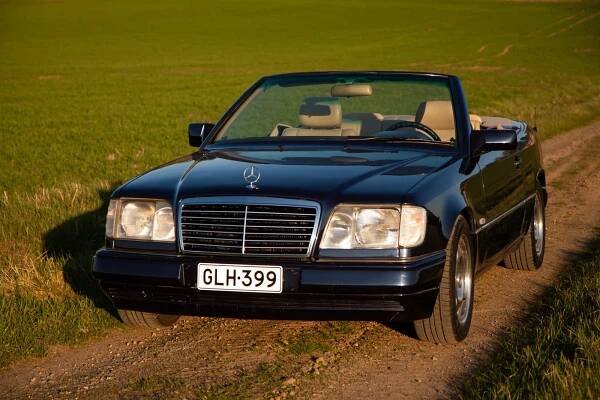 Discover the 1995 Mercedes-Benz W124 E200 Cabriolet