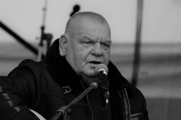 Český folk pláče. Zemřel František Nedvěd