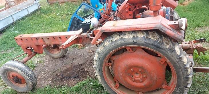 Traktor rs-09 eres gt124 - Kroměříž