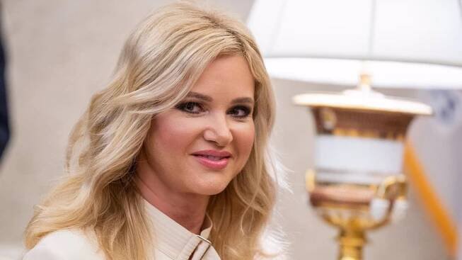 Monika Babišová v nesnázích. Na dovolené jí selhaly brzdy, hodiny se pekla v úmorném vedru – eXtra.cz