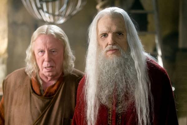 Merlin - Královna srdcí - Z filmu - Richard Wilson, Colin Morgan