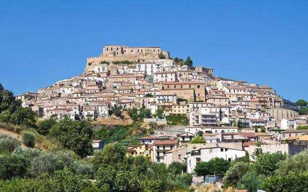 Rocca Imperiale: the village of lemons PGI