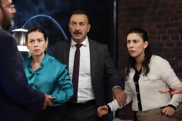 Kendi Düşen Ağlamaz - Aynı çatı altında - Z filmu - Hakan Yilmaz, Hivda Zizan Alp