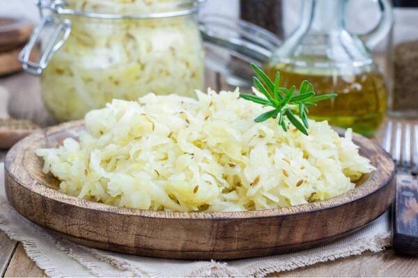 Recept na vynikající domácí kysané zelí, které zvládne připravit každý