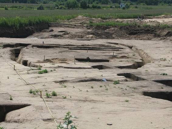VIDEO, FOTOGALERIE: Archeologický průzkum na trase obchvatu odhalil mnohem bohatší naleziště