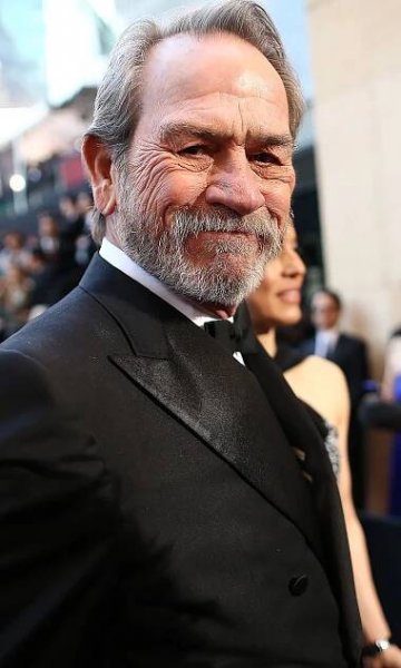 Tommy Lee Jones Dead 2