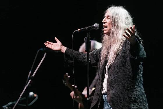 Fotogalerie: Koncert zpěvačky Patti Smith ve Foru Karlín (19. července 2025, Praha).
