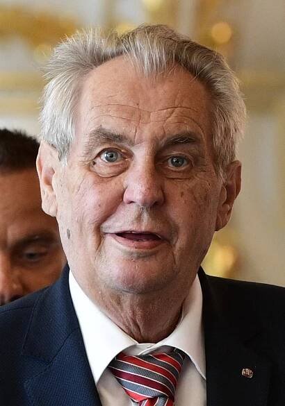Ministerstvo financí se nehrne do omluvy za Zemanův výrok. Kauzu Šarapatka projedná Nejvyšší soud