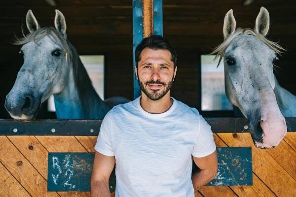 Braňo Deák: Seriál Oteckovia si ľudia obľúbili, žijú s postavami už štyri roky