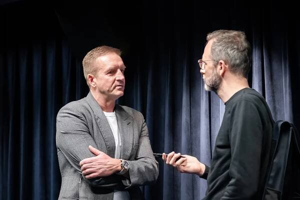 Tomáš Petera v rozhovoru s šéfredaktorem Médiáře Ondřejem Austem. Foto: Vojta Herout