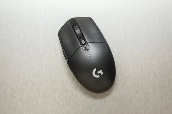 Logitech G305 Lightspeed Wireless gaming mouse