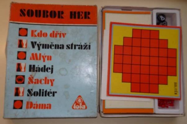 RETRO SOUBOR HER: DÁMA , ŠACHY, MLÝN, HÁDEJ, SOLITÉR, VÝMĚNA STRÁŽÍ. - Starožitnosti a umění