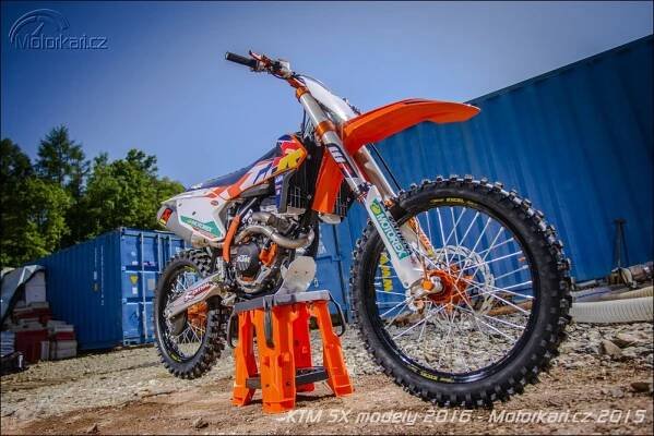 Fotogalerie První ochutnávka: KTM SX 2016 - Motokrosy šlechtěné šampióny | Motorkáři