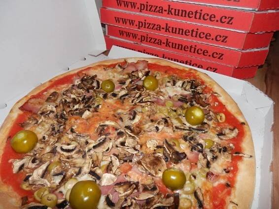 Pizza dle vašeho výběru – odnesete si sami, nebo vám ji dovezou