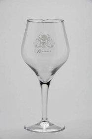 carafe en forme de verre a vin