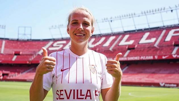 Holky to umí taky: Česká fotbalistka Cahynová prozradila, kolik bere v Seville