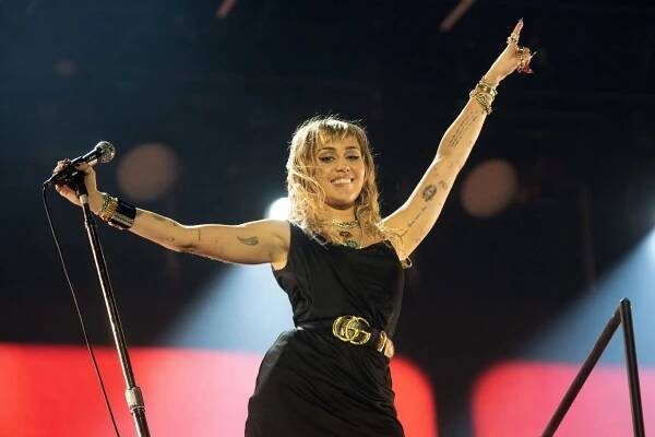 Everything Miley Cyrus Has Said About Her Sexuality: 'I Am Literally Open to Every Single Thing'