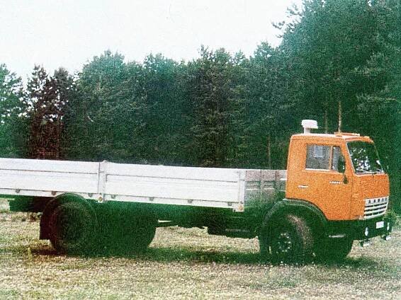 Legendární ruský výrobce nákladních aut slaví. První Kamaz vyrobili před 45 lety