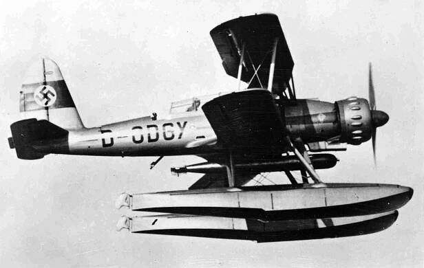 Soubor:Arado AR-95 D-ODGY.jpg – Wikipedie