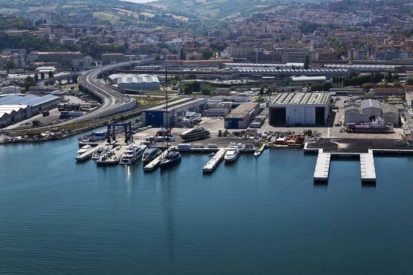 ANCONA_ISA-Shipyard001.jpg
