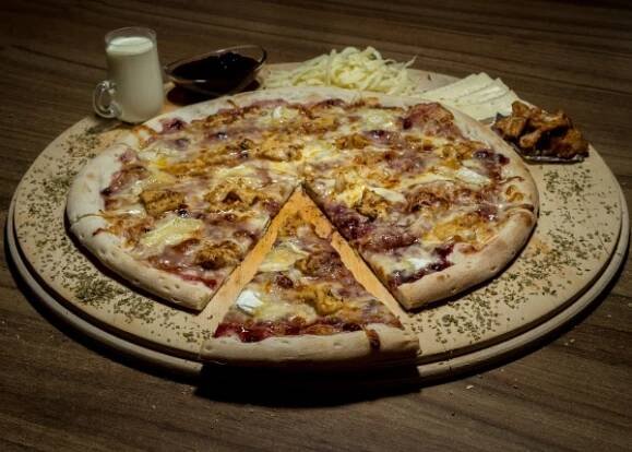 Naše nabídka – Pizza Express Hradec Králové – rozvoz pizzy zdarma